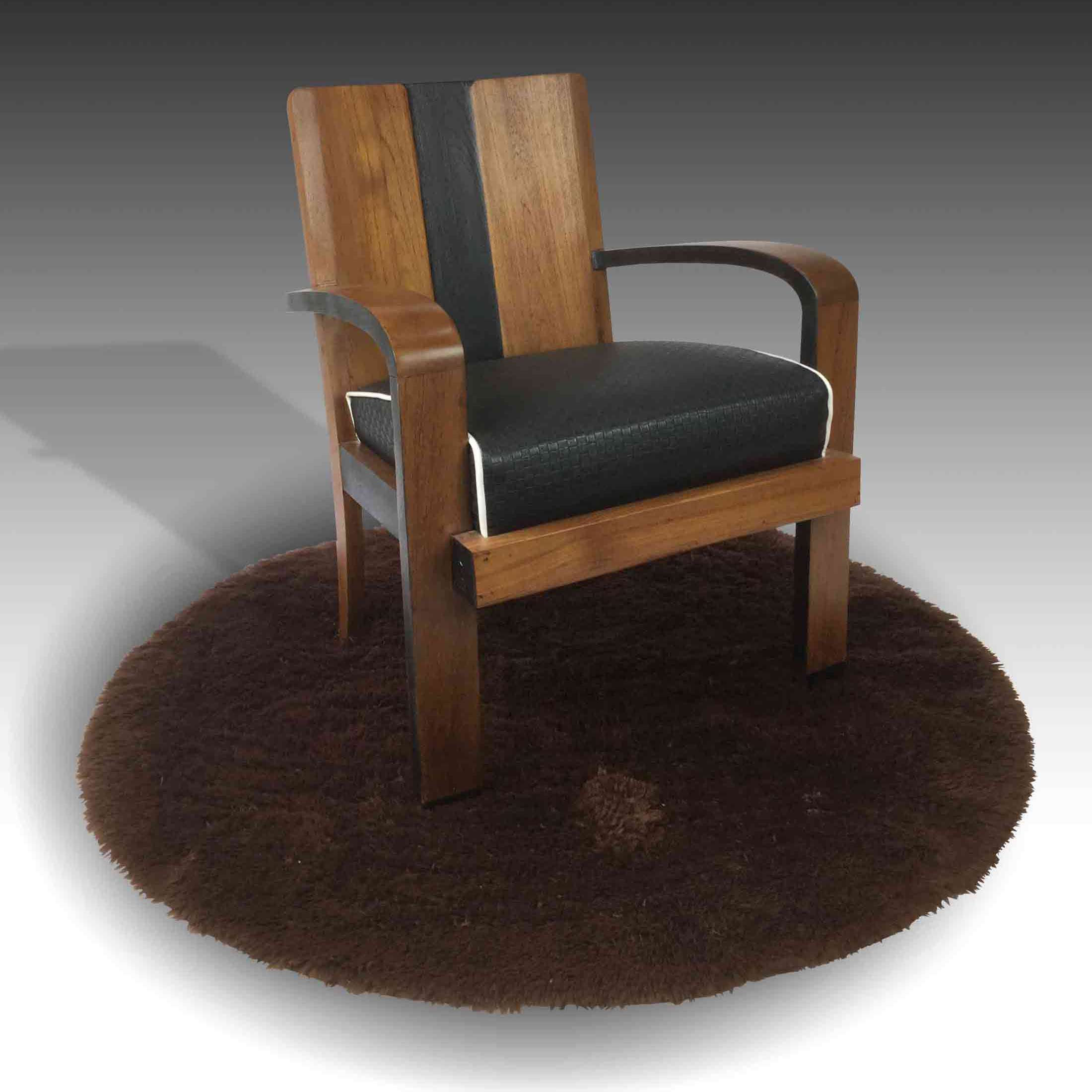 Axel armchair