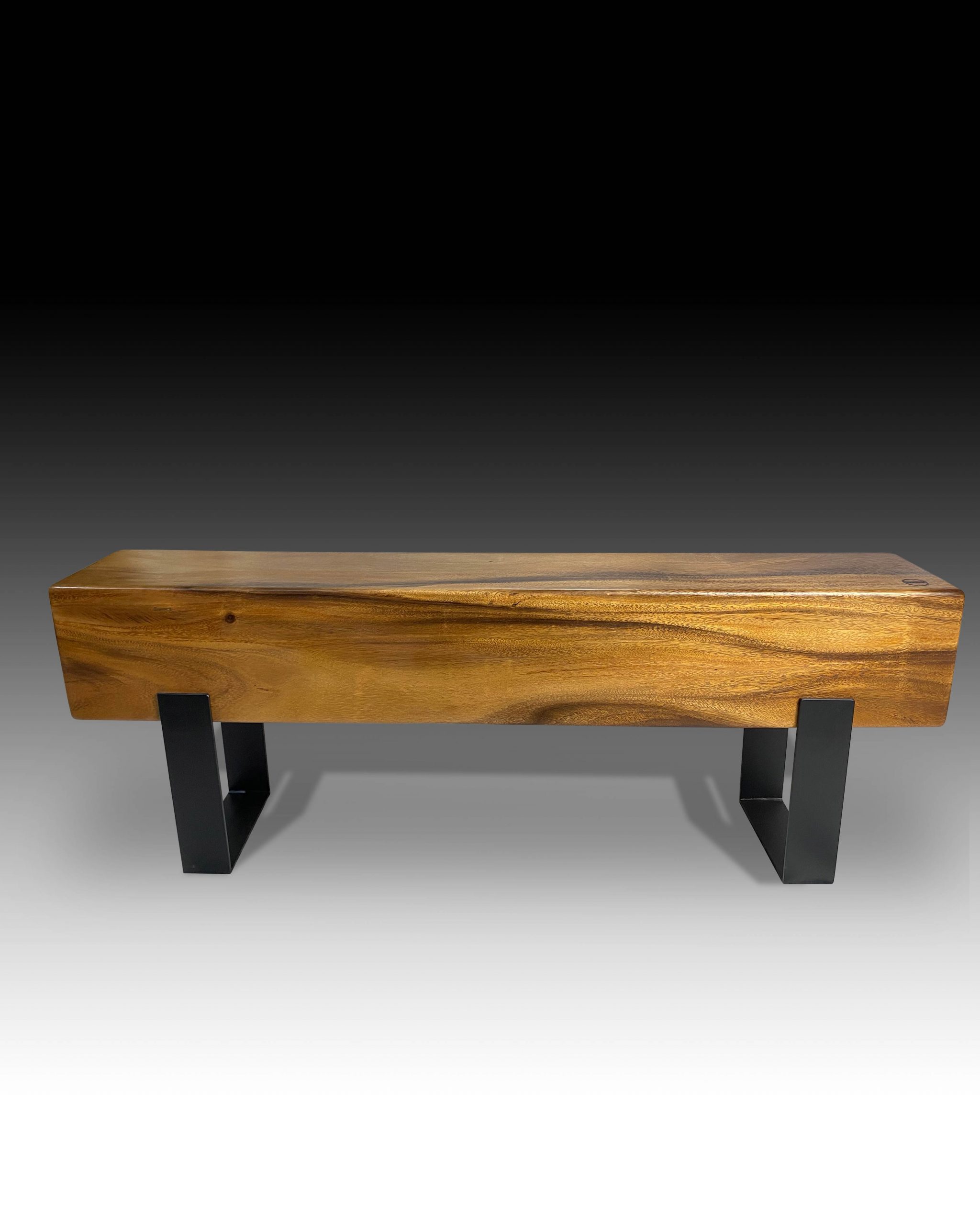 Logan-suar-wood-Bench