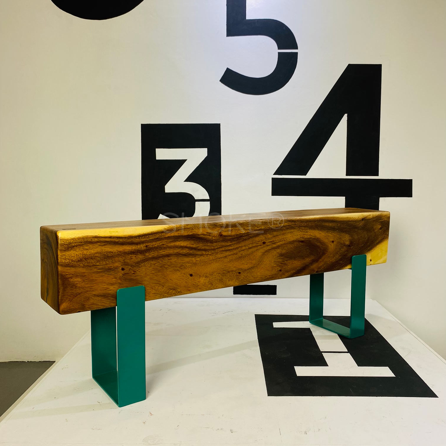 Logan jungle Suar wood bench