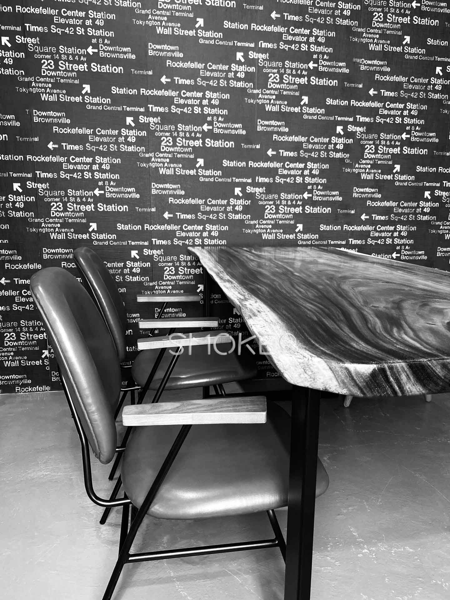 Dining table with Geumsog Hana Dining Chairs