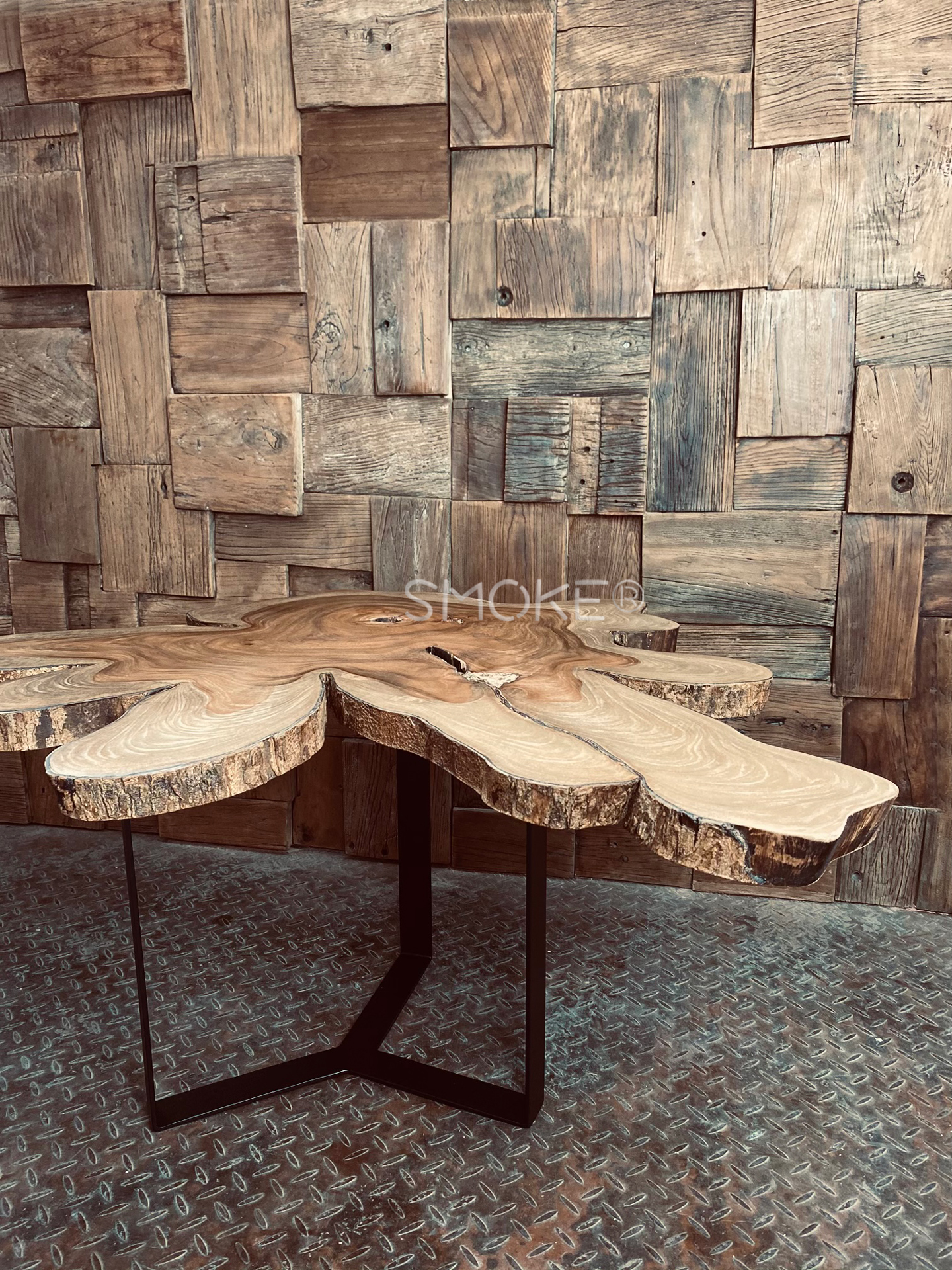 suar wood coffee table