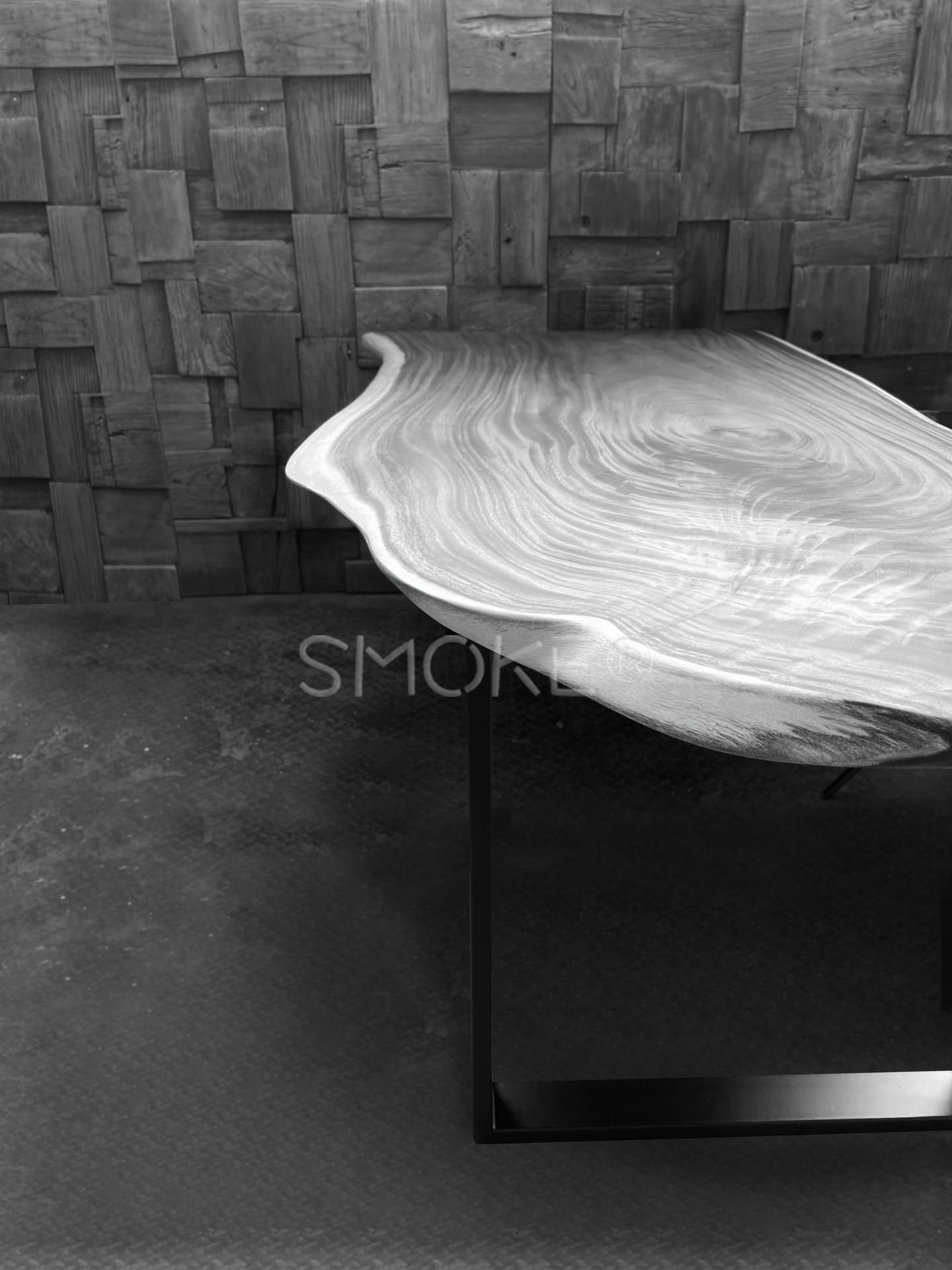 rickson dining table