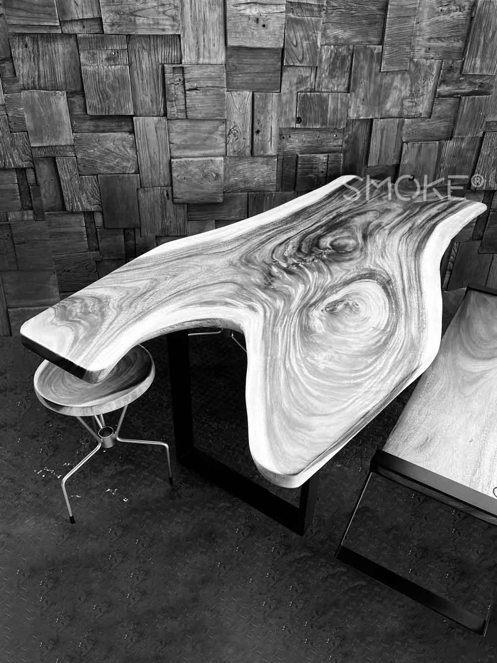 suar wood dining table