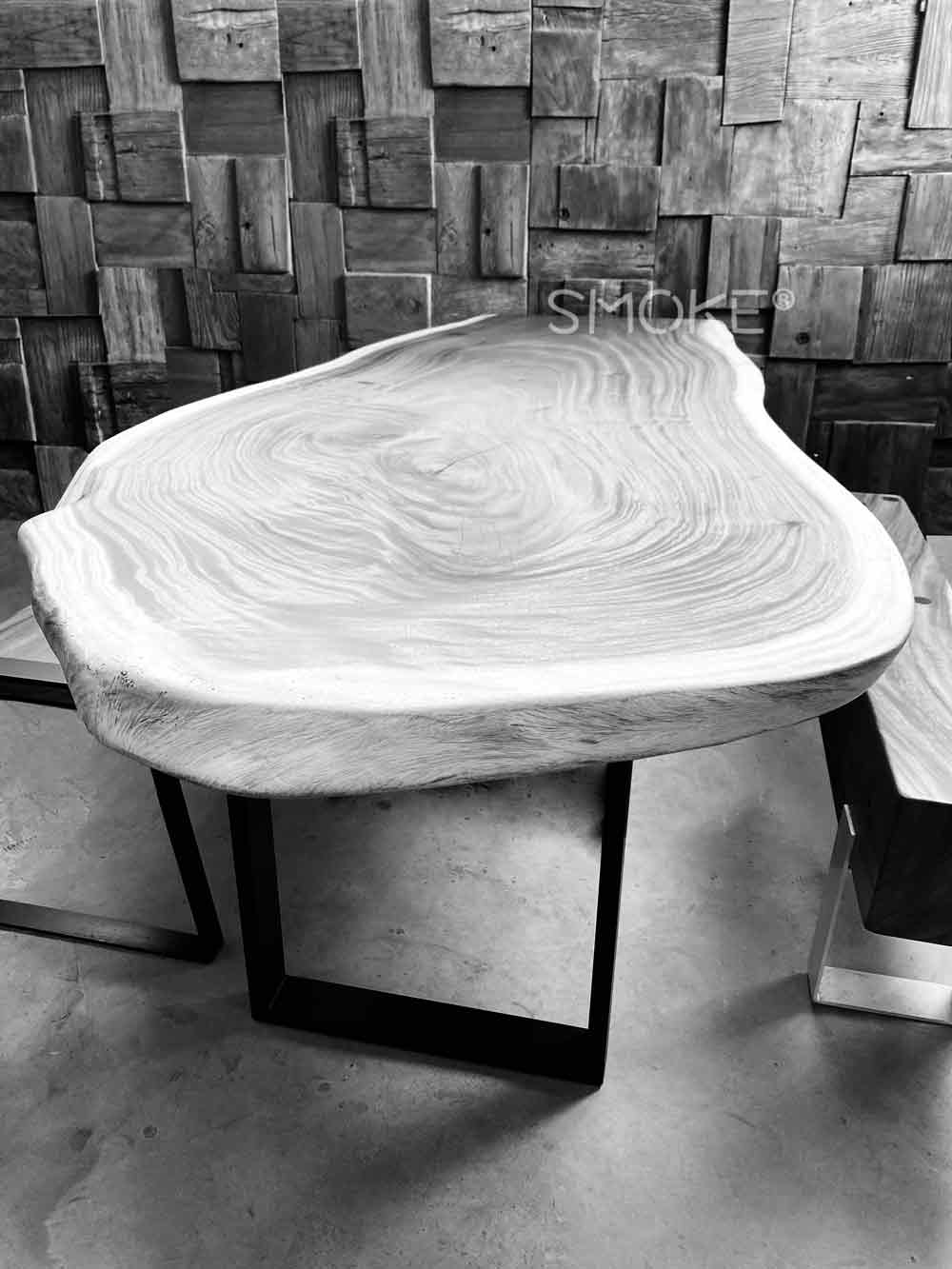 suar wood table smoke